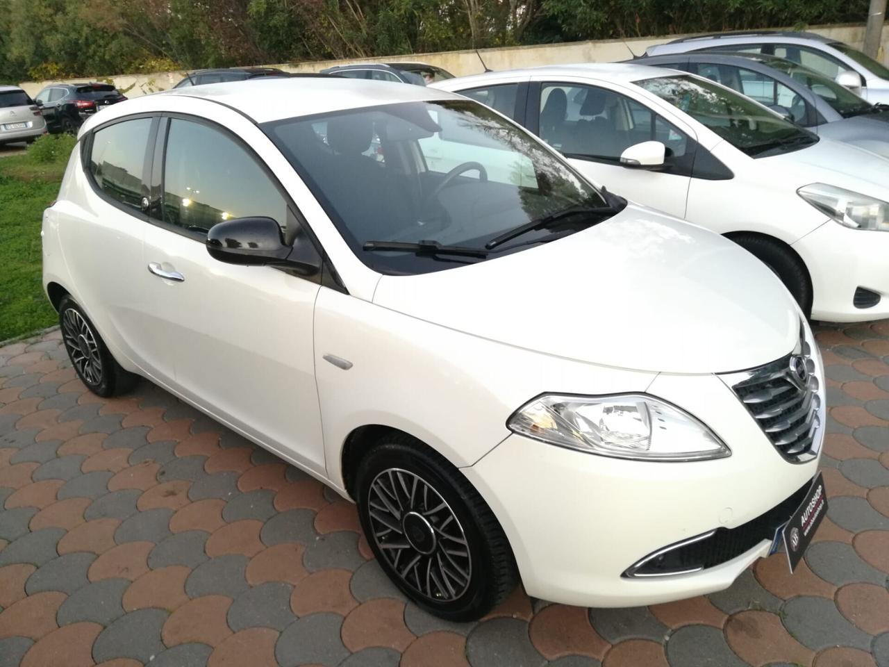 LANCIA - Ypsilon - 1.2 69 CV 5p. Gold - NEOPATENTA