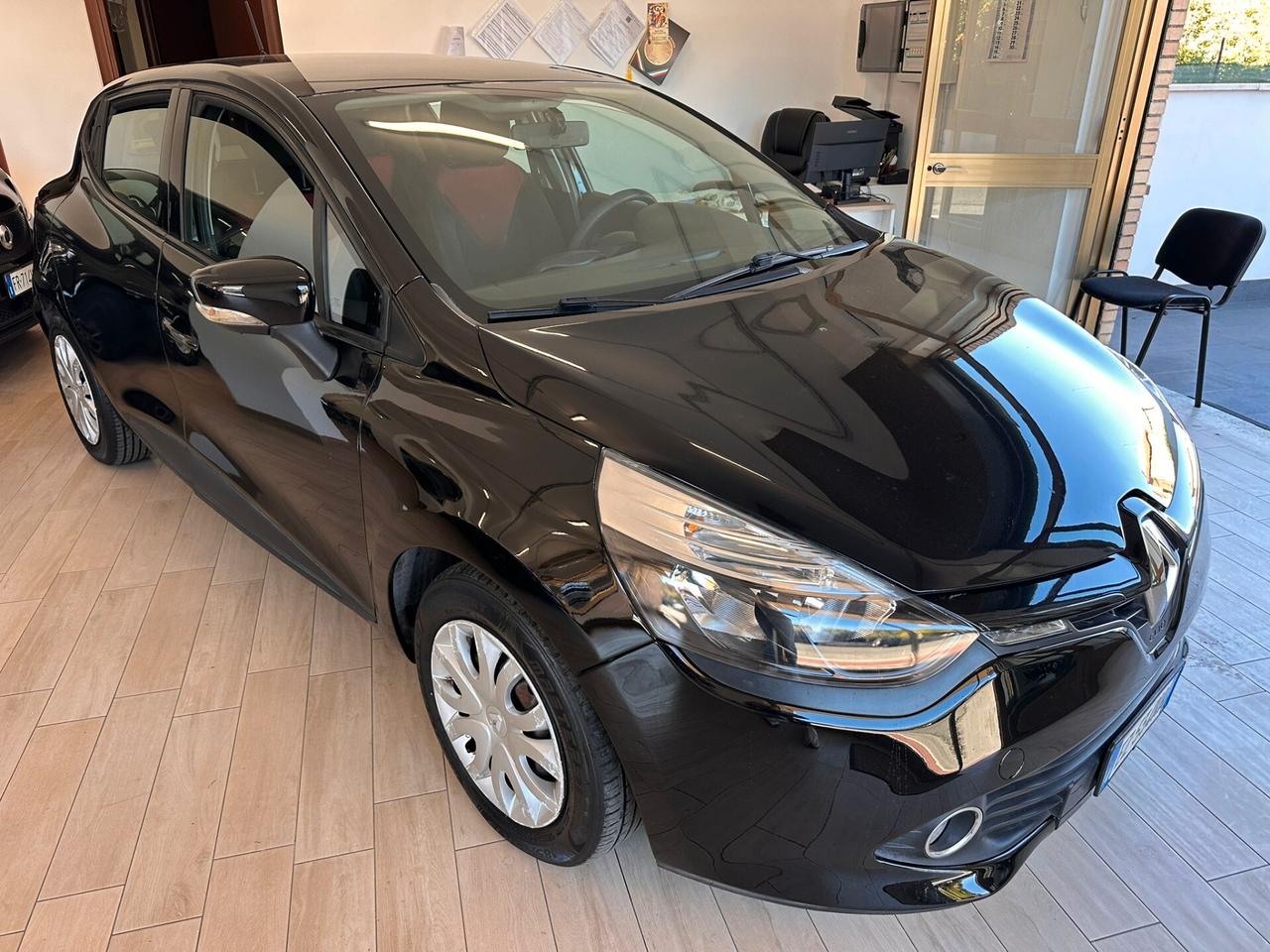 Renault Clio 1.2 75CV 5 porte Wave