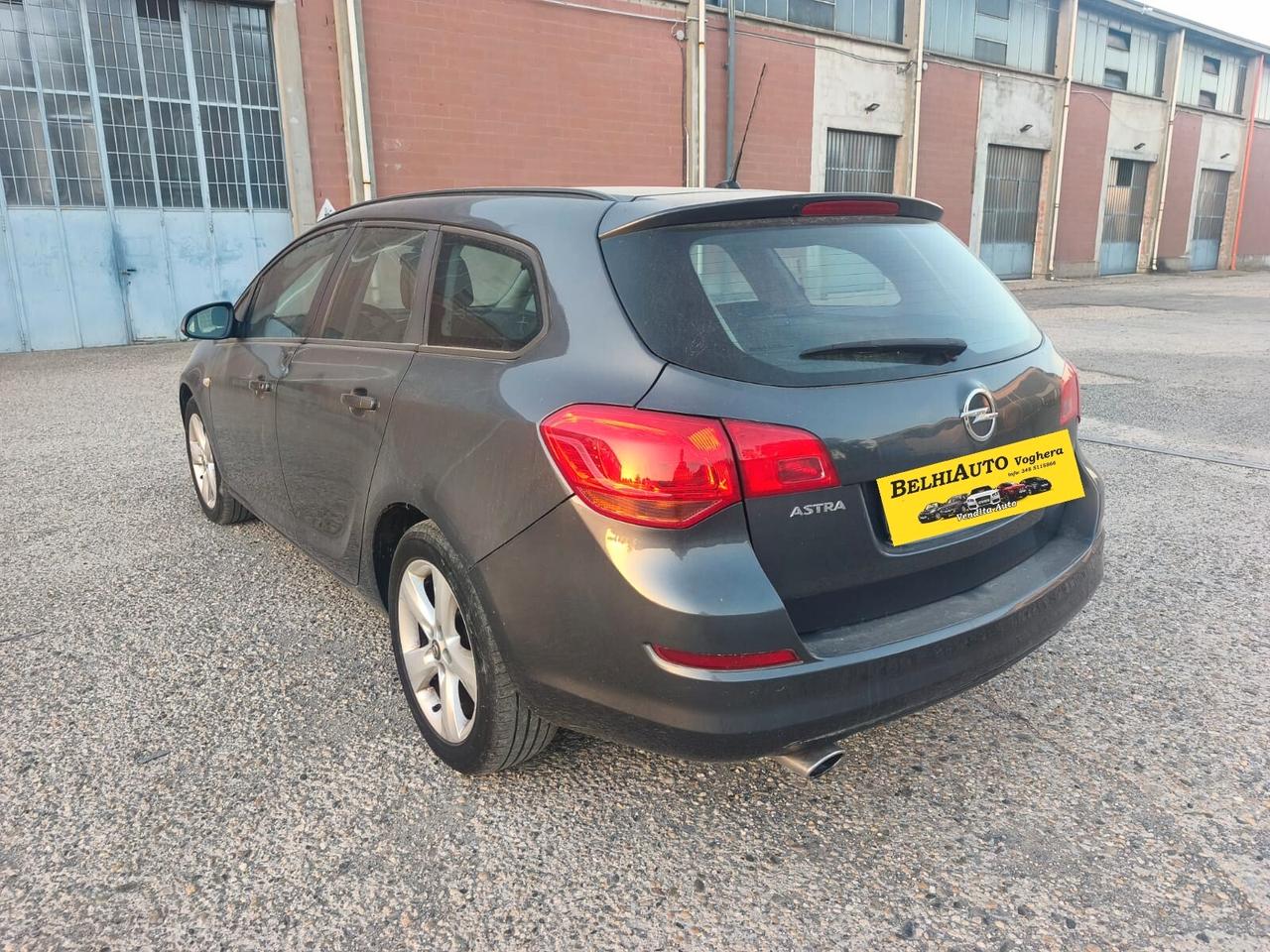 Opel Astra Sw 2012---1.4 Benzina GPL