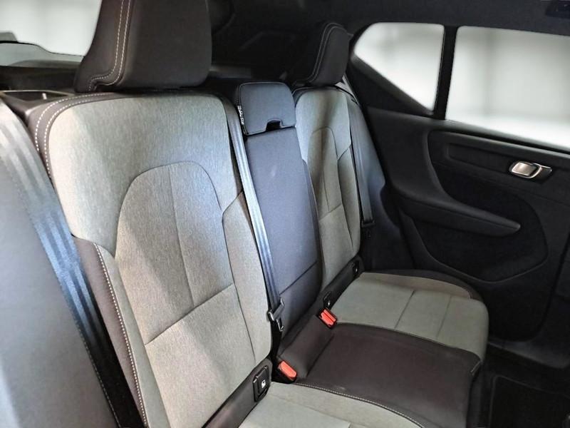 VOLVO XC40 T4 RECHARGE PLUG-IN AUTO CORE SUV