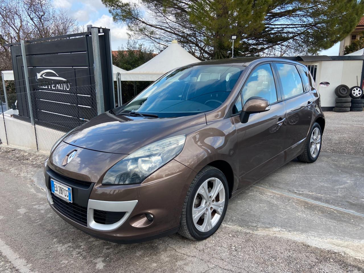 Renault Scenic Scénic X-Mod 1.5 dCi 110CV Luxe