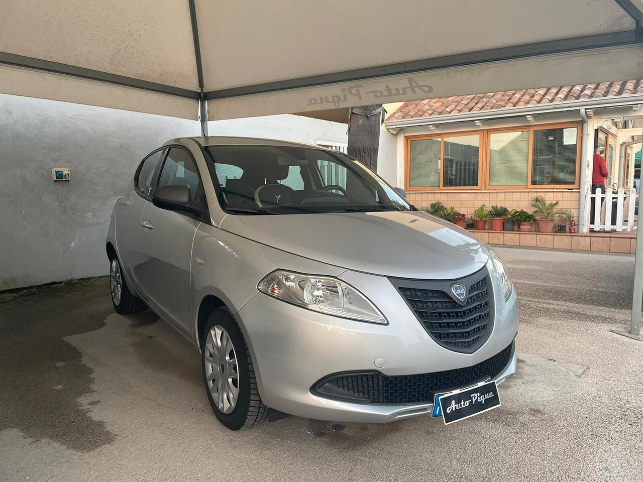 Lancia Ypsilon 1.2 69 CV 5 porte GPL Ecochic Gold