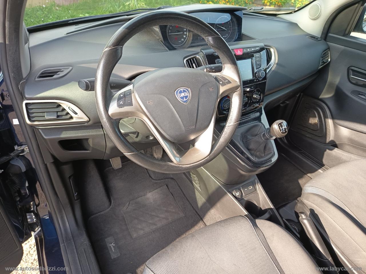 LANCIA Ypsilon 1.2 69 CV 5p. S&S Gold