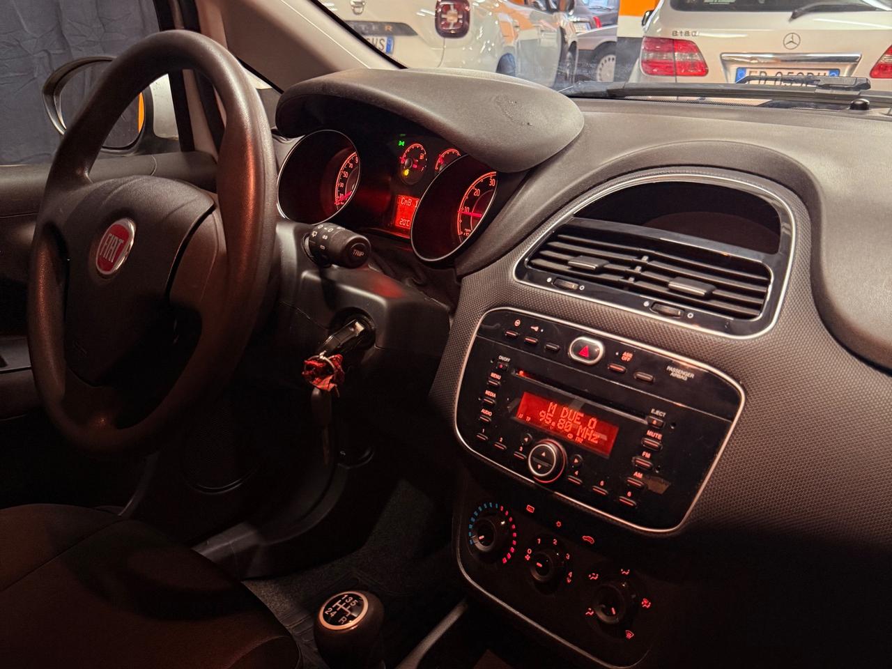 MAGNIFICA FIAT PUNTO CON SOLI 57.954 KM UNICO PROPRIETARIO