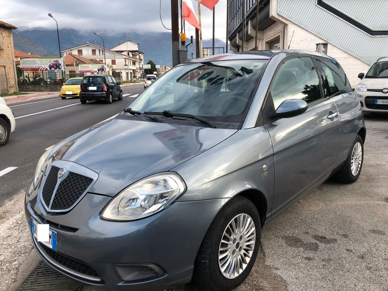 Lancia Ypsilon 1.3 MJT NEOPATENTATI OK