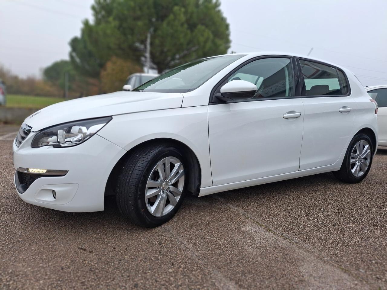 Peugeot 308 BlueHDi 120 S&S Allure