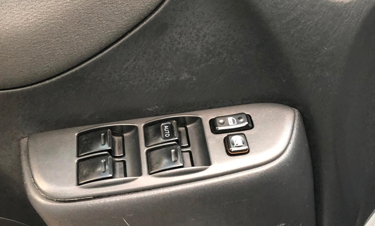 Toyota RAV 4 RAV4 2.0 16V cat 5 porte Sol