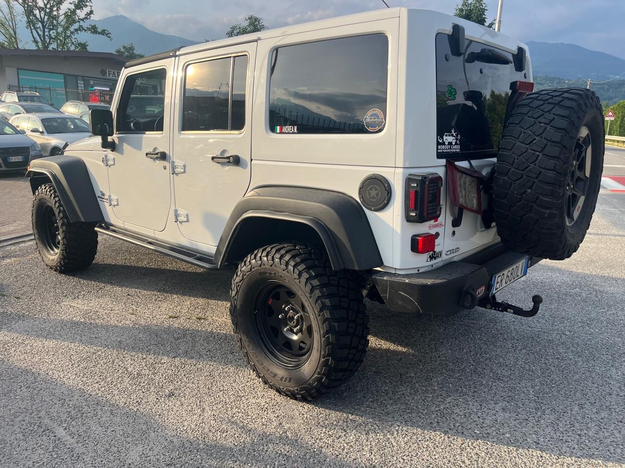 Jeep Wrangler Unlimited 2.8 CRD DPF Sahara Auto gomme fino a 37!!