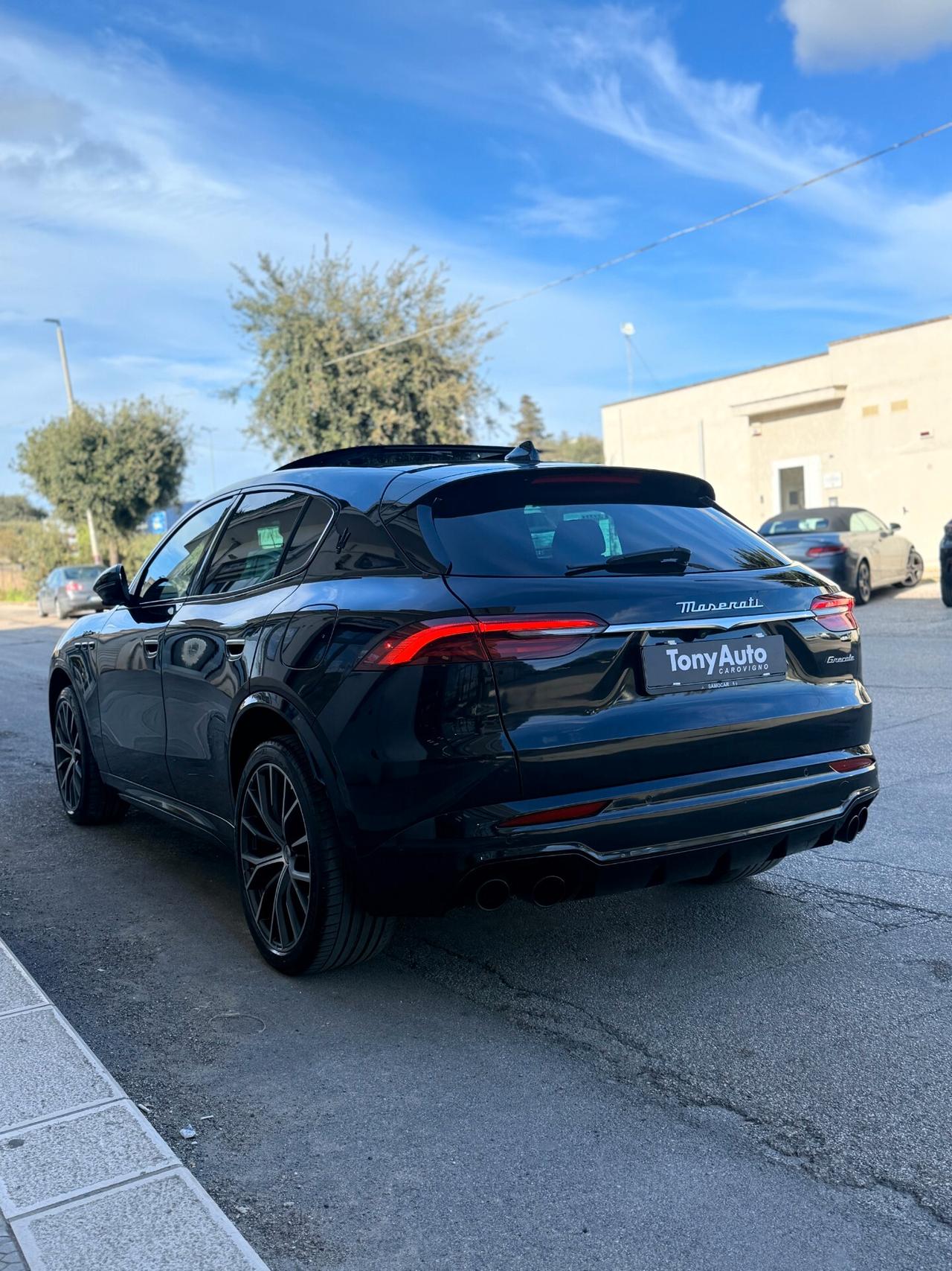Maserati Grecale MHEV BENZINA/ELETTRICA 330 CV Modena TETTO APRIBILE,TELECAMERA 360,APPLE CARPLAY,NAVI