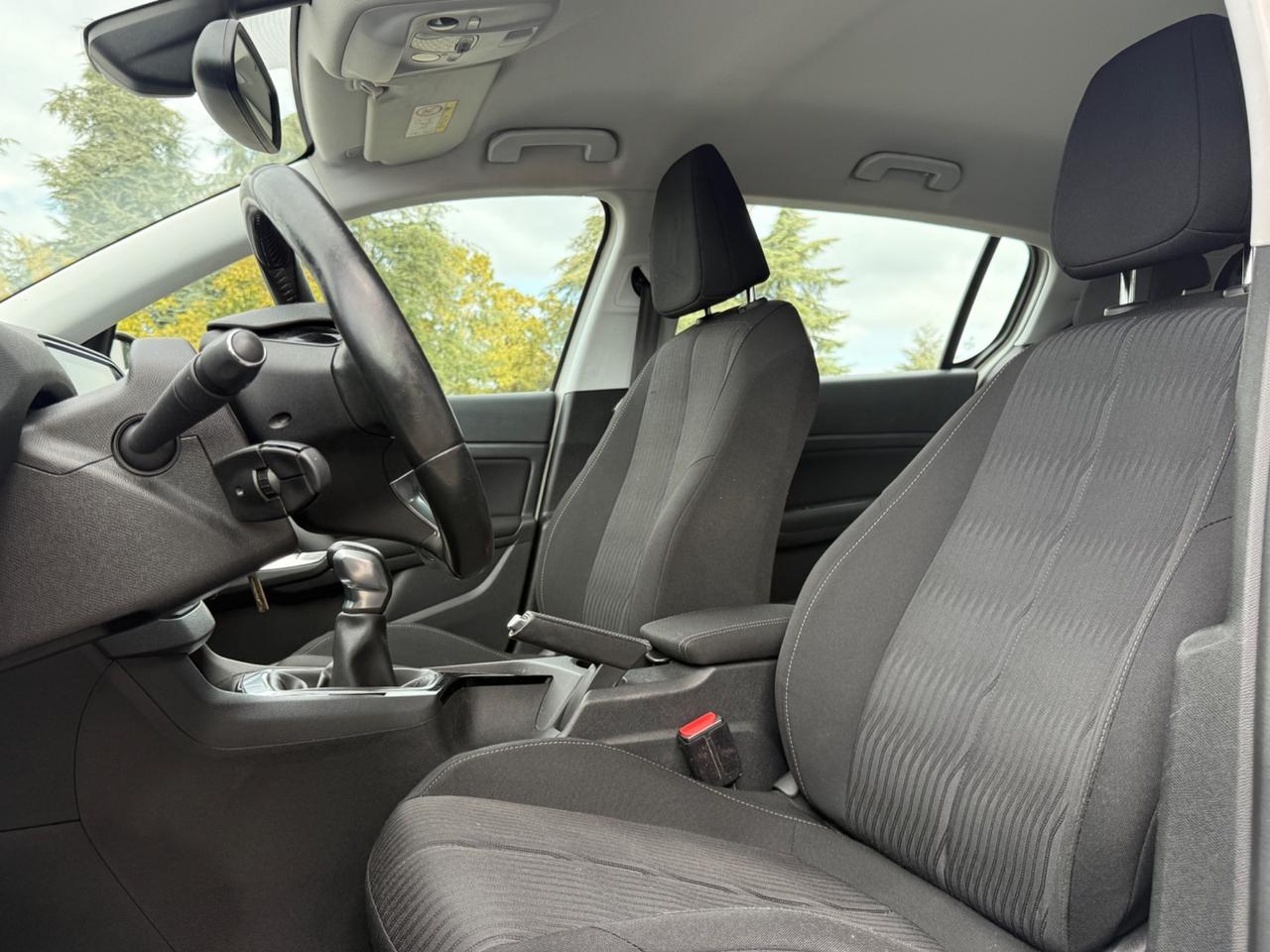 Peugeot 308 1.6 HDi|CERCHI IN LEGA