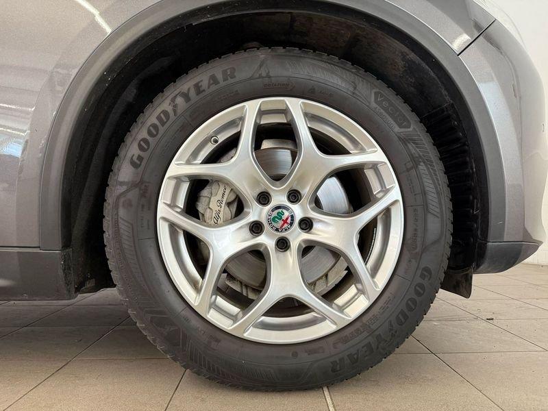 Alfa Romeo Stelvio 2.2 Turbodiesel 160 CV AT8 RWD AUTOCARRO Rosso Edizione