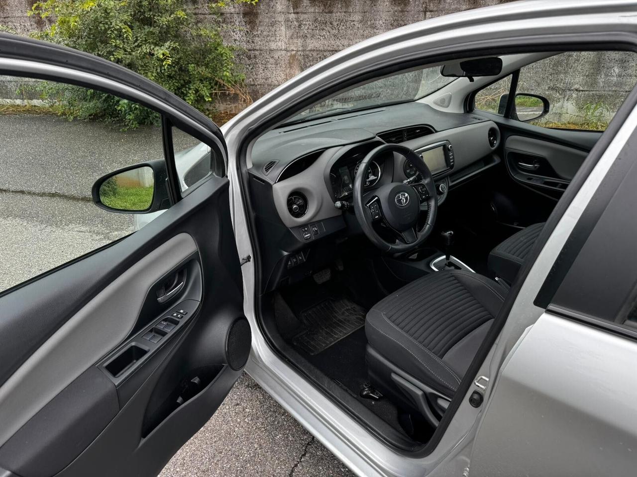 Toyota Yaris 1.5 Hybrid 5 porte Active