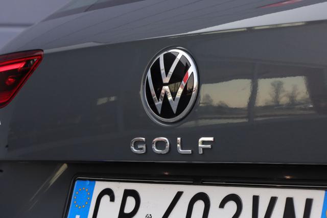 VOLKSWAGEN Golf Variant 1.0 eTSI EVO DSG Life Prezzo Netto