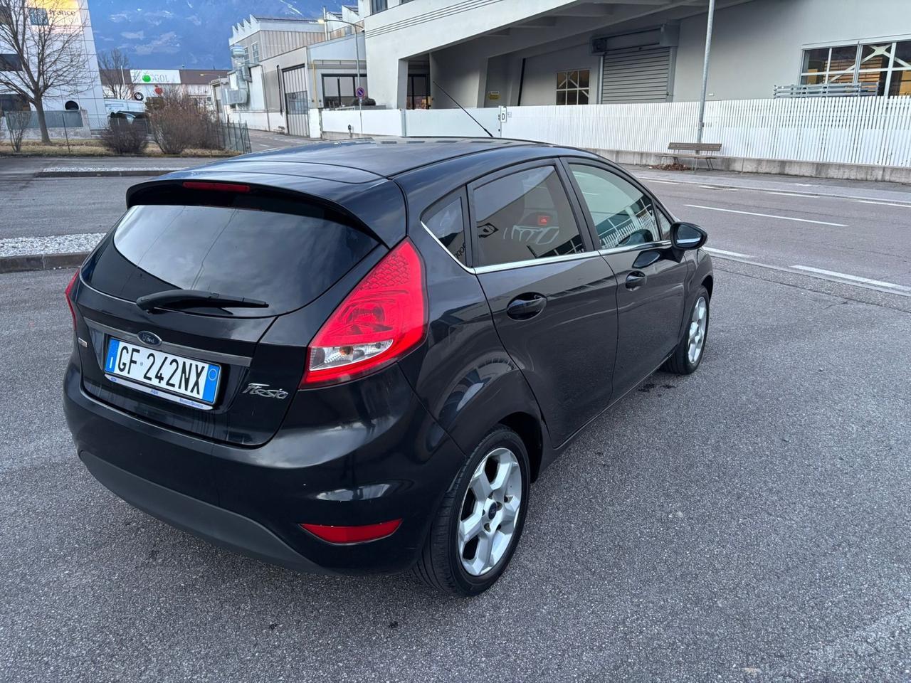 Ford Fiesta Fiesta+ 1.6 TDCi 95CV 5 porte NEOPATENTATI