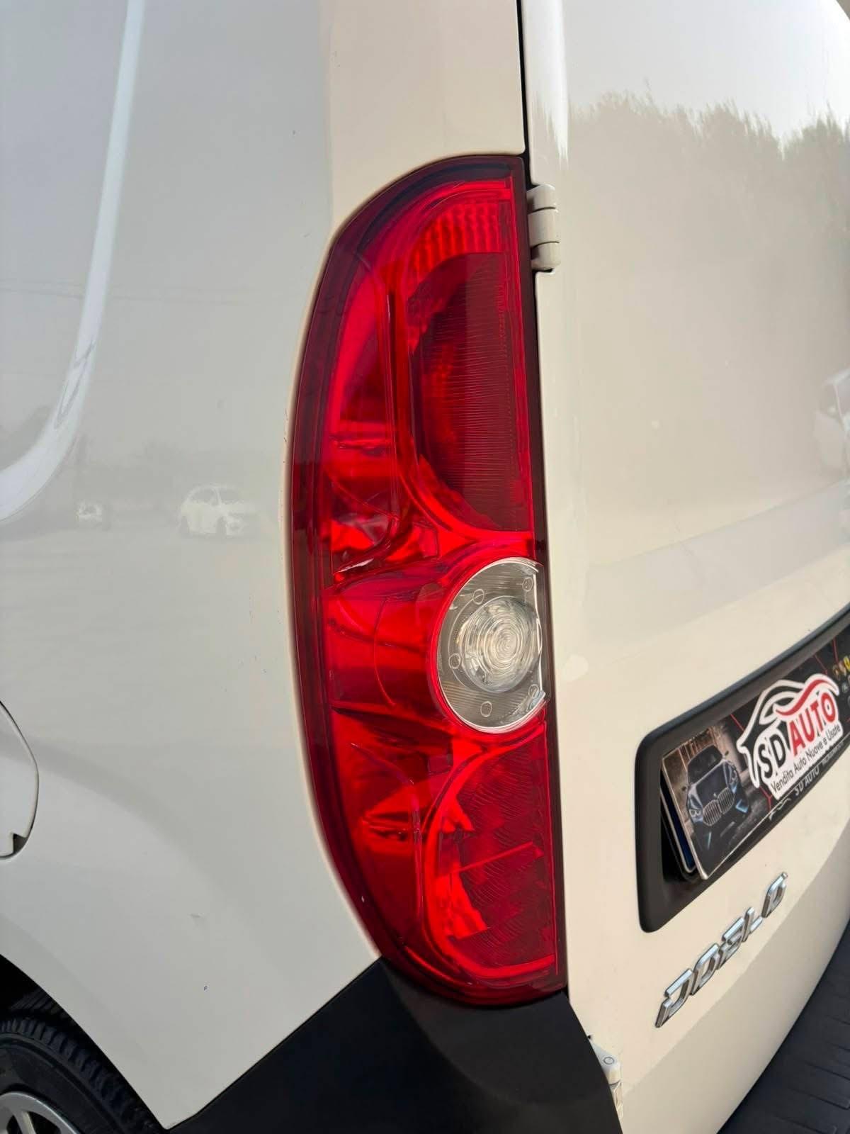 Fiat Doblo Doblò 1.6 MTJ 105 Cv E6D modello Lounge