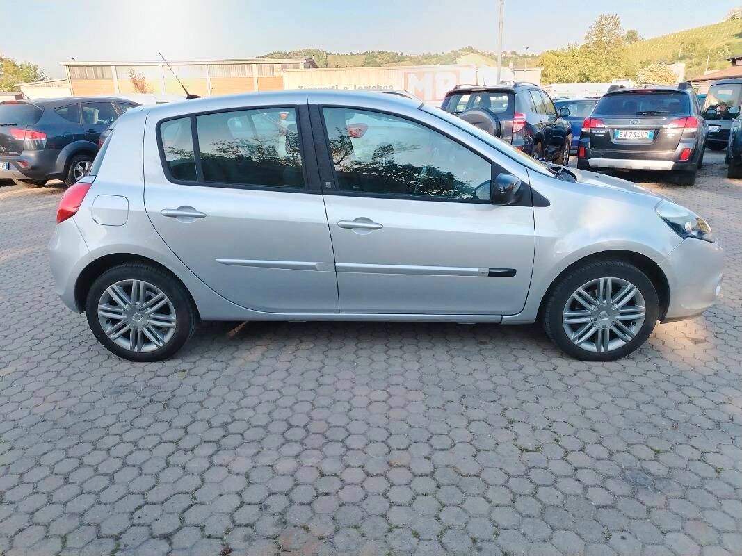 Renault Clio 1.2 16v Live! 5p