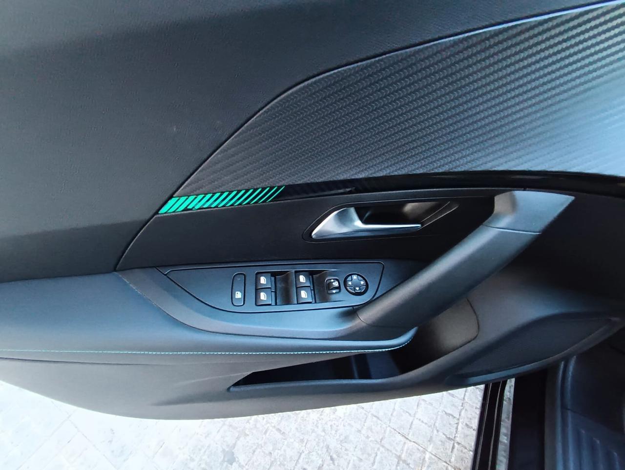 Peugeot 2008 1.2 PureTech 100 Cv S&S Allure