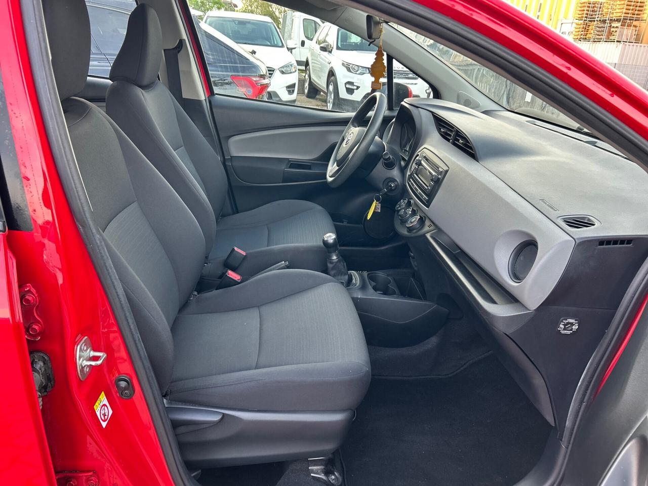 Toyota Yaris 1.0 5 porte Lounge
