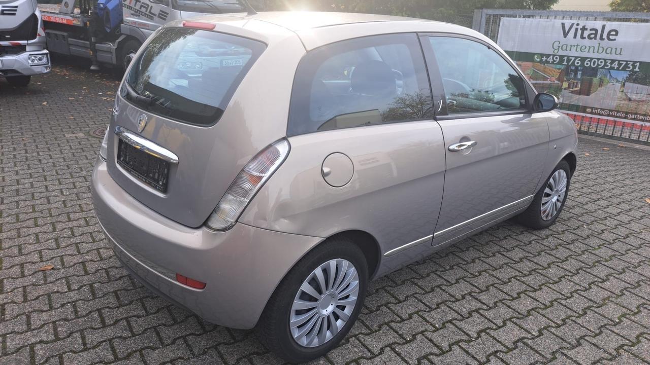 Lancia Ypsilon 1.4 Oro