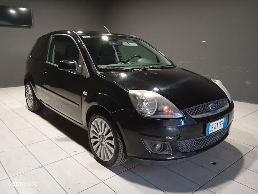 Ford Fiesta del 2007 benzina 90.000 km