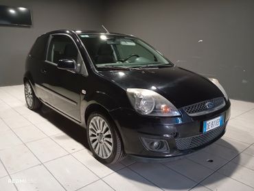Ford Fiesta del 2007 benzina 90.000 km