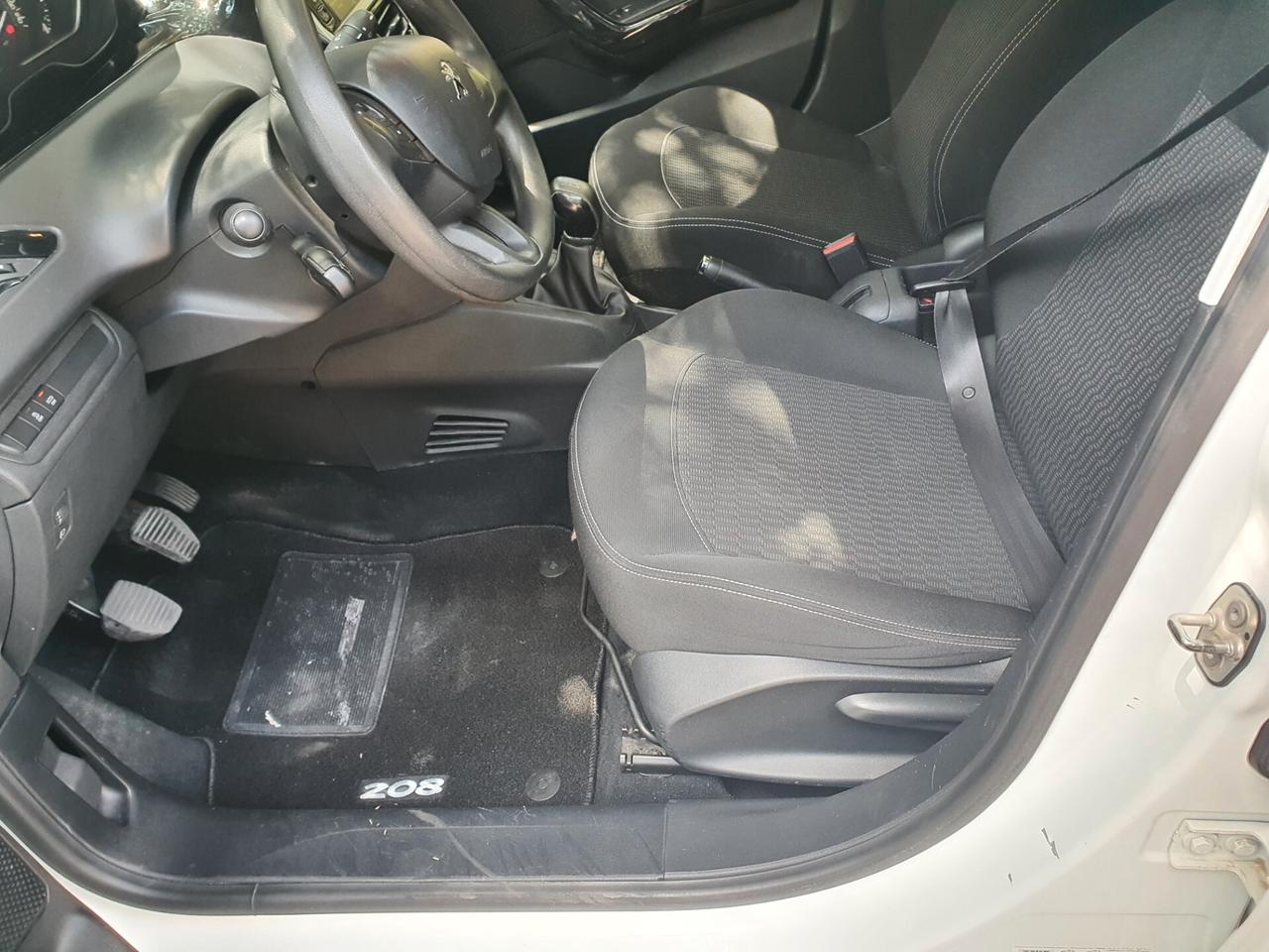 Peugeot 208 BlueHDi 75 5 porte Allure anno 2017