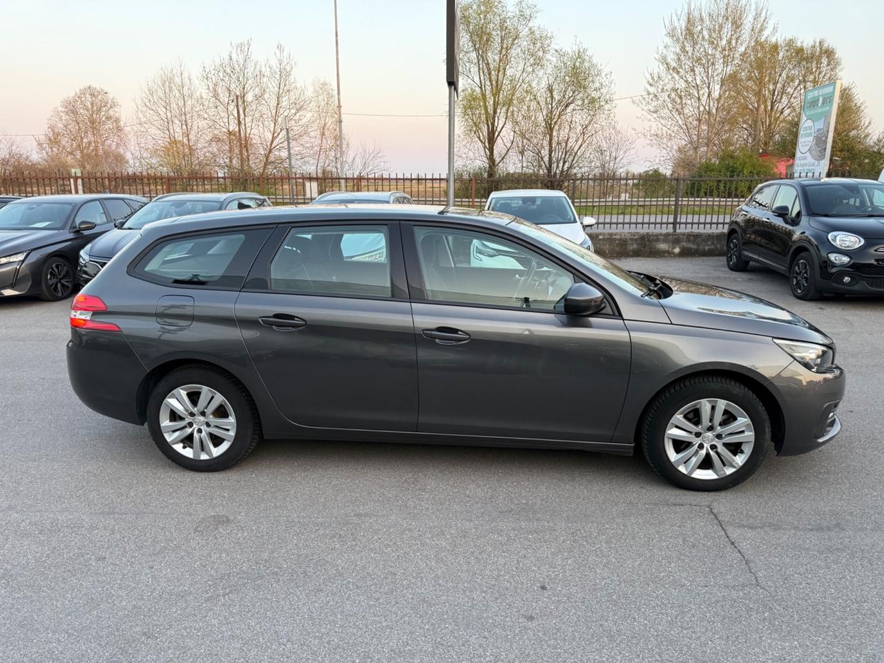 Peugeot 308 Sw 1.5 130 Cv EAT8 Navi Garantita