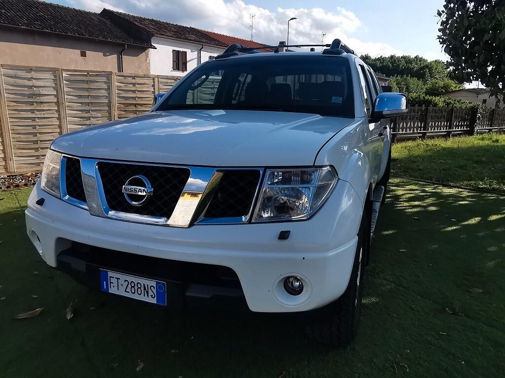 Nissan Navara 2.5 dCi 4 porte Double Cab LE