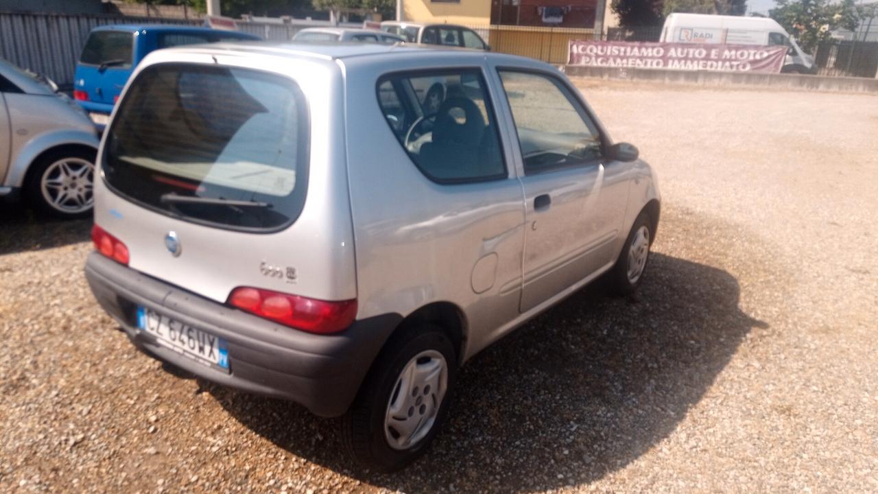Fiat 600 1.1 Active