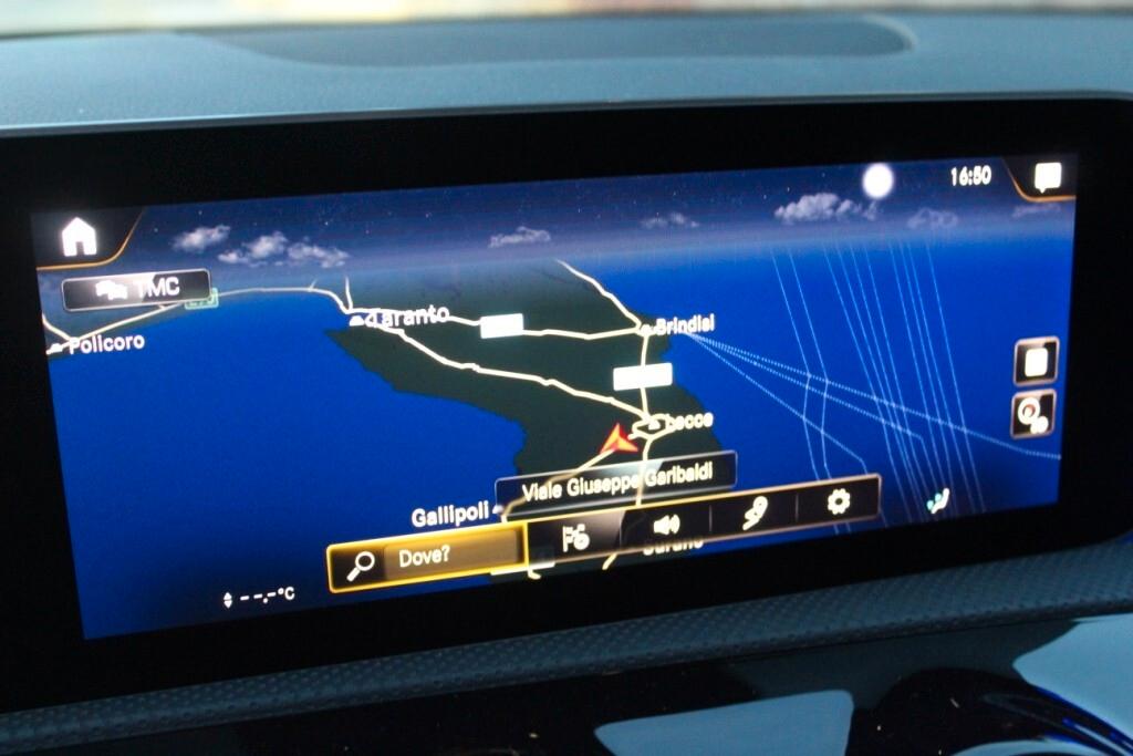 MERCEDES Classe A 180 d Aut. *Tetto *Luci Ambiente