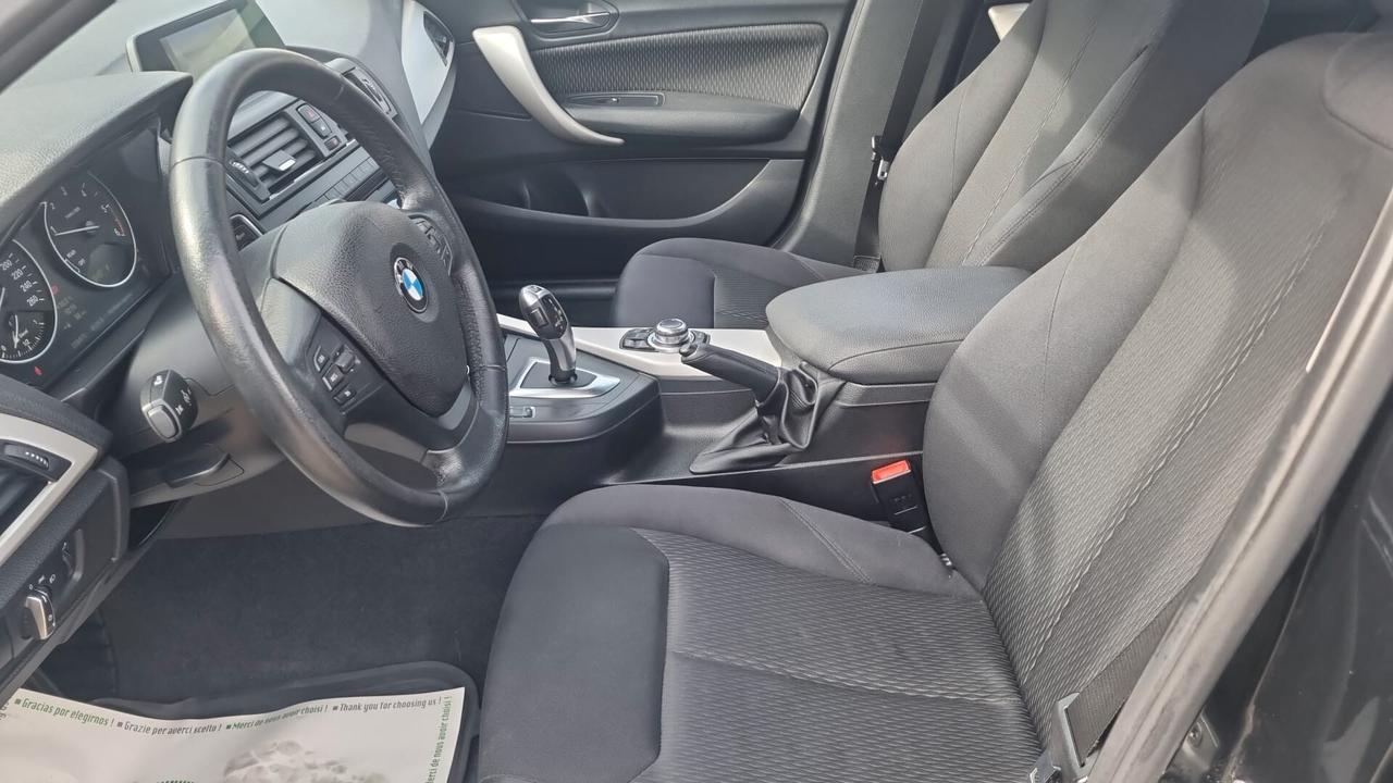 Bmw 118 118d 5p. Unique