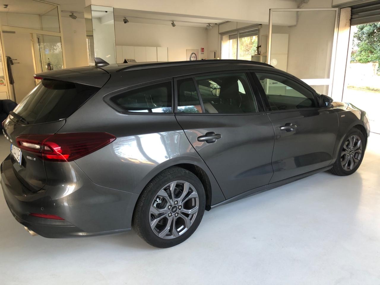 Ford Focus 1.0 EcoBoost Hybrid 125 CV SW ST Line