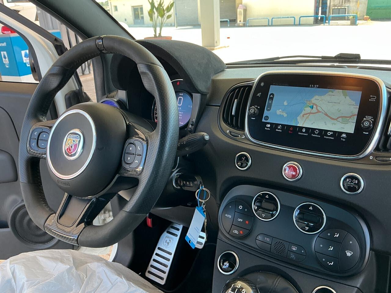 Abarth 595 C 1.4 Turbo T-Jet 180 CV Esseesse