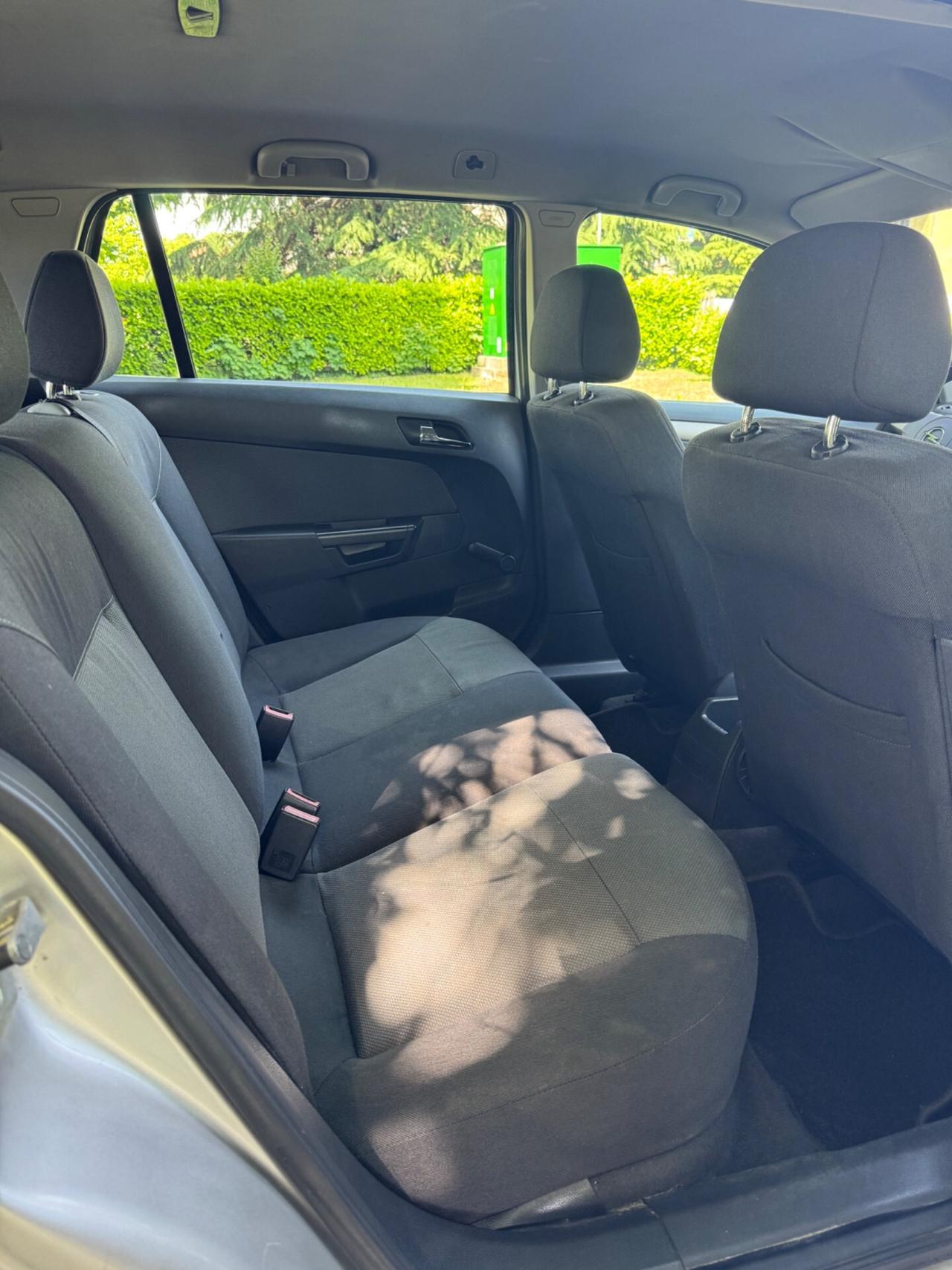 Opel Astra 1.7 CDTI 101CV 5 porte consumi bassi