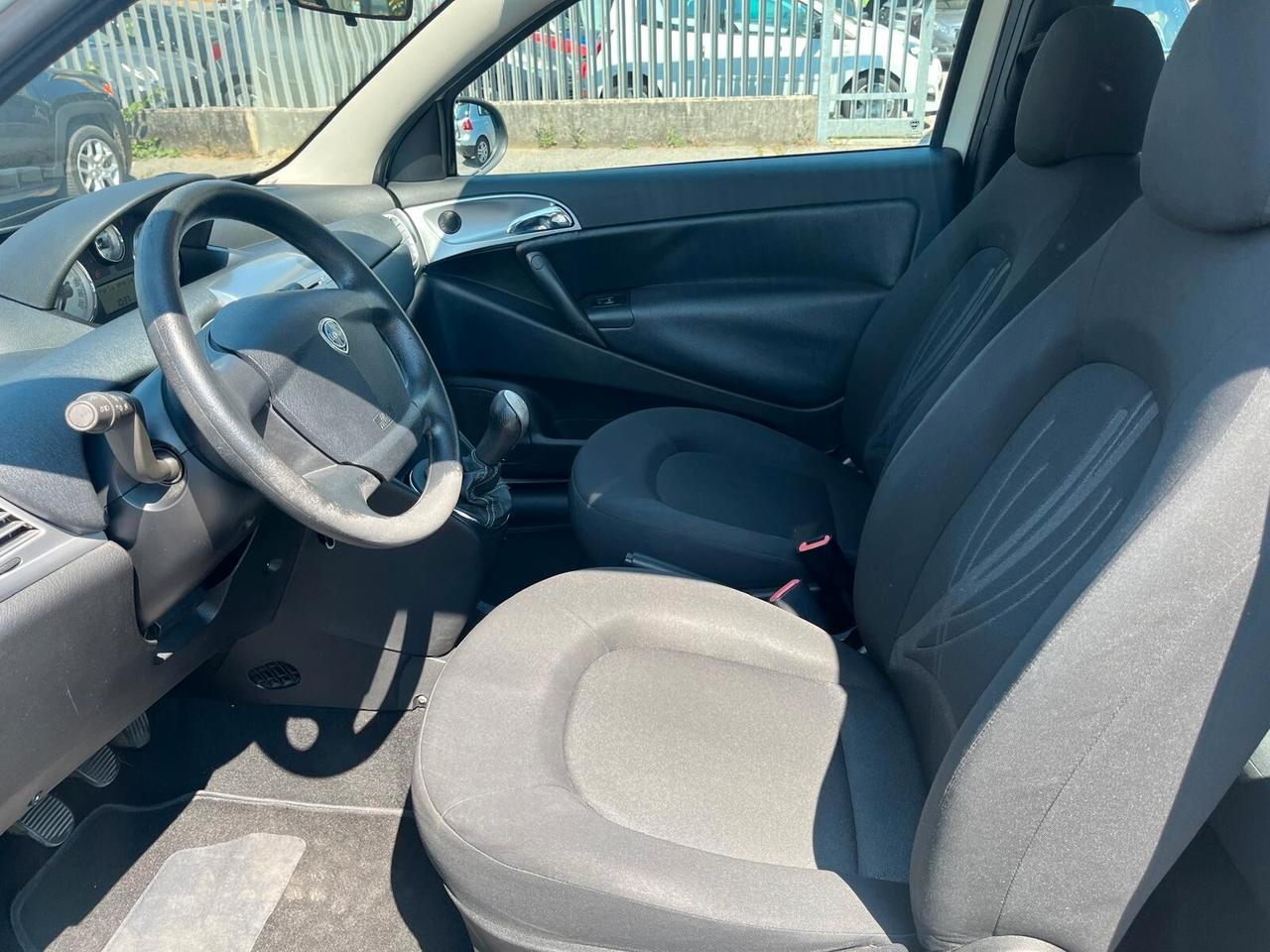 Lancia Ypsilon 1.3 MJT 75 CV Platinum