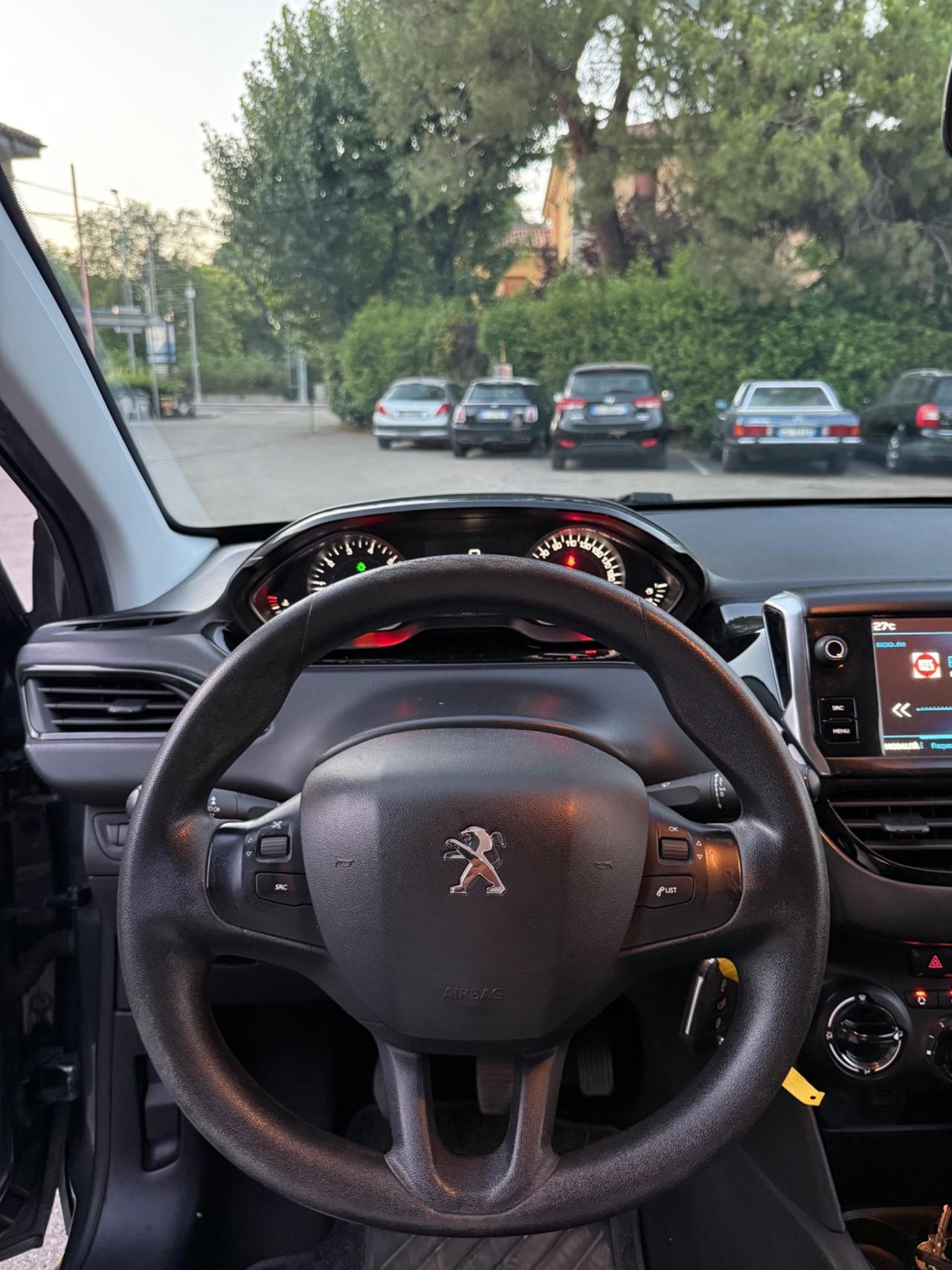 Peugeot 208 PureTech 82 5 porte Allure