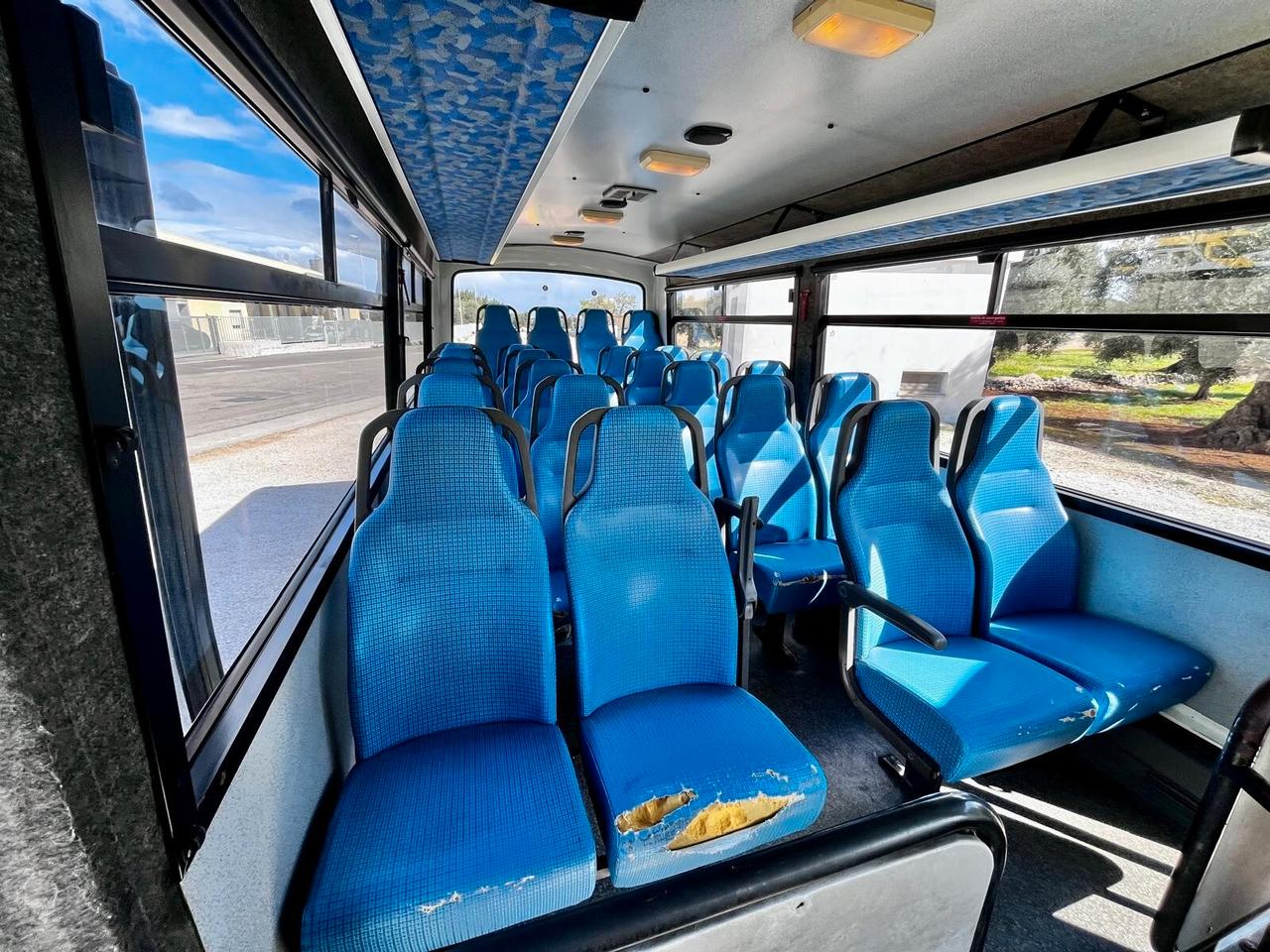 AUTOBUS IVECO DAILY 49E12 UNICO PROPRIETARIO 24 POSTI