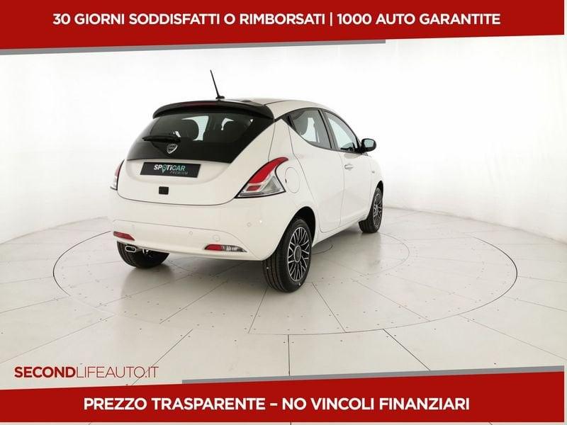 Lancia Ypsilon My24 1.0 Firefly 70 CvStart&Stop Hybrid Platino