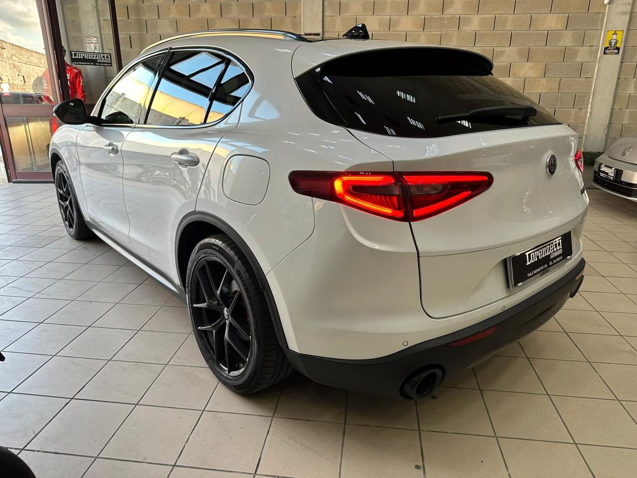 Alfa Romeo Stelvio 2.2 Turbodiesel 190 CV AT8 RWD B-Tech