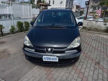 Peugeot 807 2.0 16V SR gpl