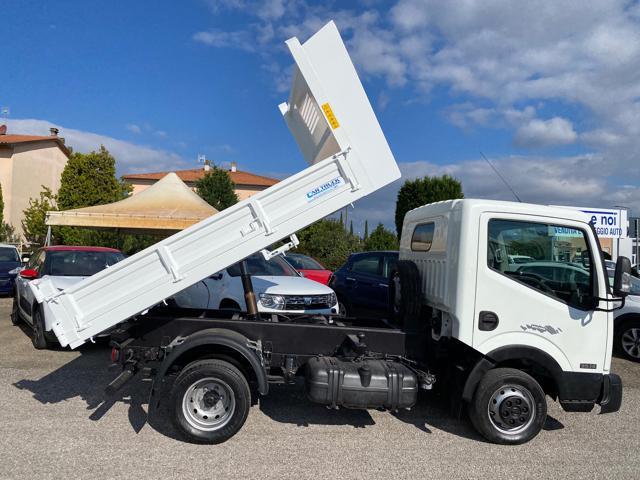 NISSAN Cabstar NT400 35.14 2.5 dci Ribaltabile Trilaterale