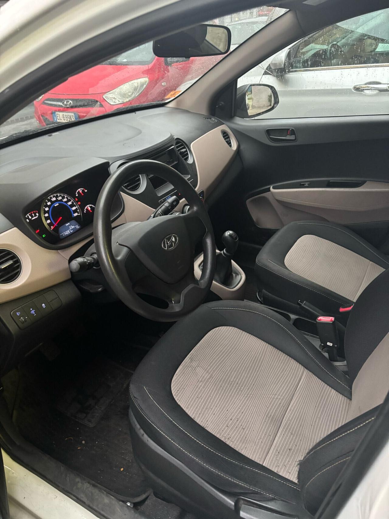 Hyundai i10 1.0 Sound Edition FINANZIABILE NEOPATENTATI