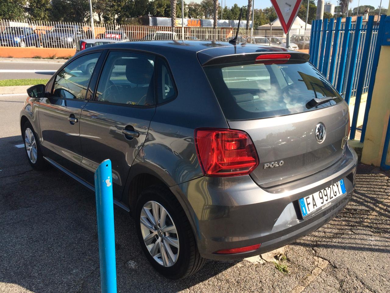 2015 Volkswagen Polo 1.4 TDI 5p. Comfortline tagliandata con garanzia 12 mesi cambio e motore !