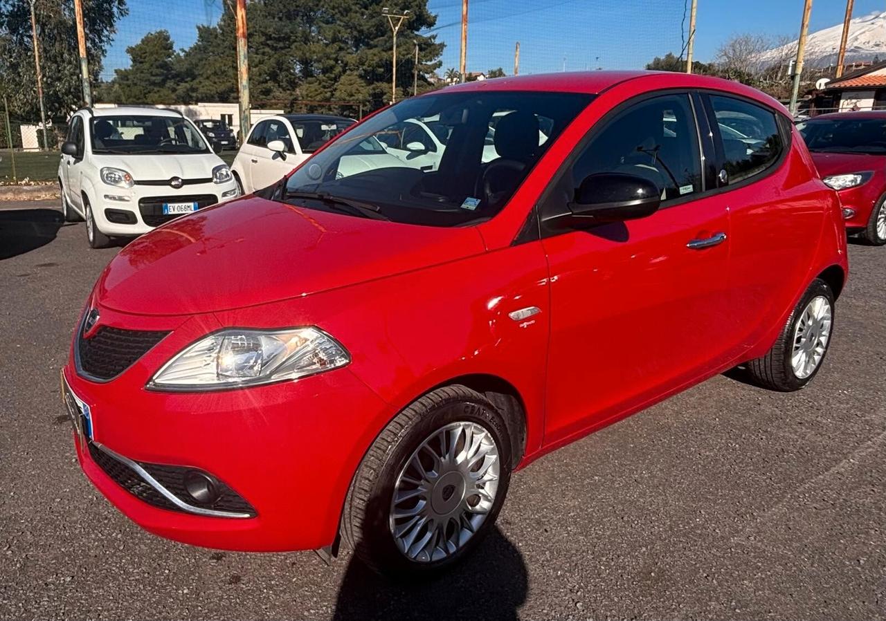 Lancia Ypsilon 1.2 69 CV 5 porte GPL Ecochic Gold