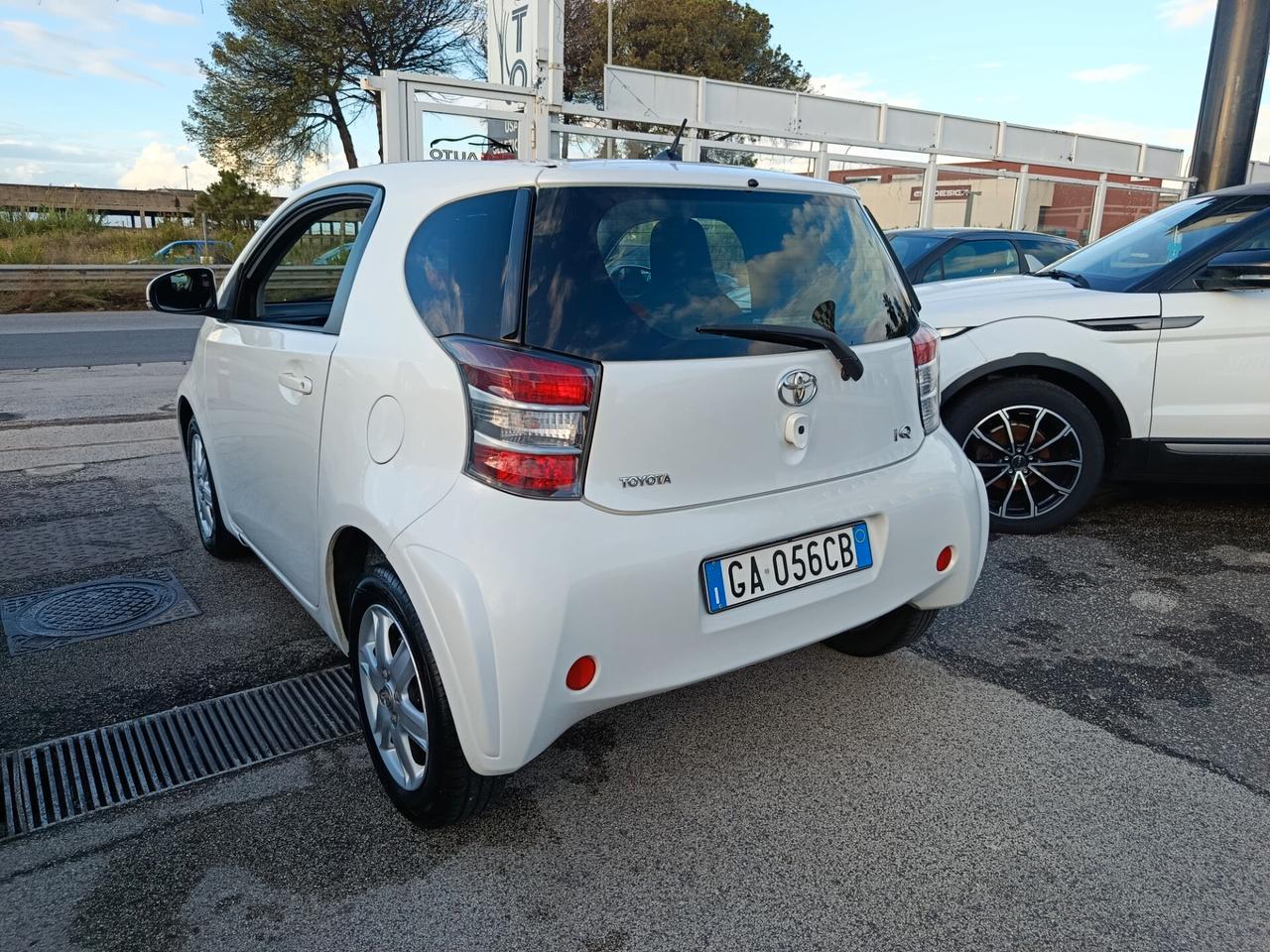 Toyota iQ 1.0