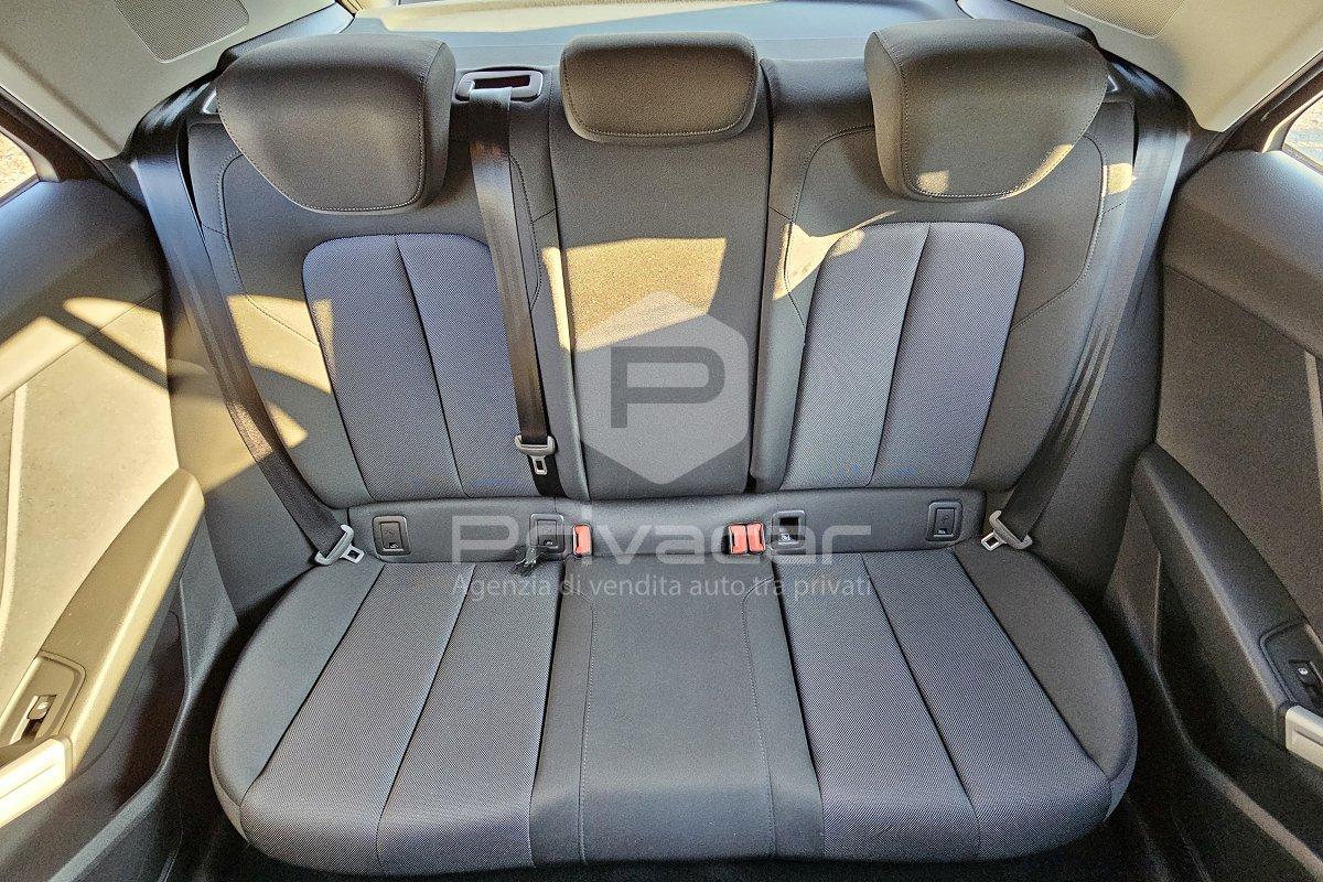 AUDI Q2 30 TDI S tronic Business