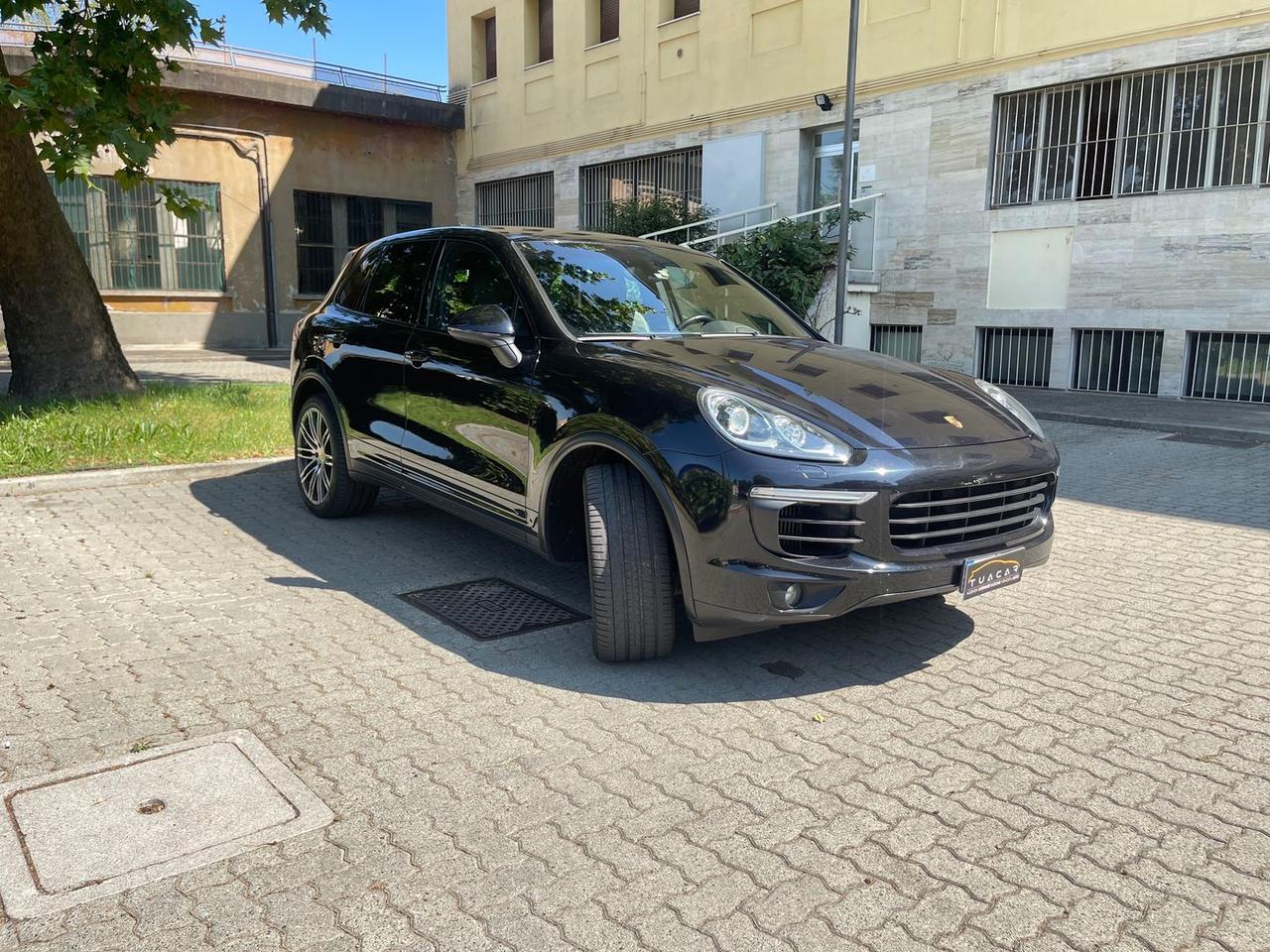 Porsche Cayenne Platinum Edition 3.0 #6240