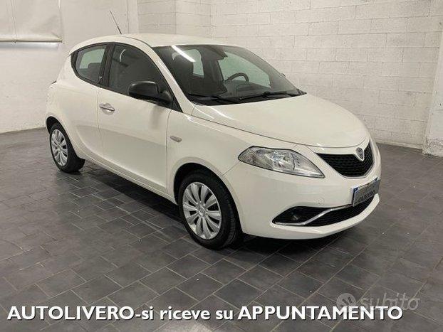LANCIA Ypsilon 1.2 69 CV 5 porte Gold