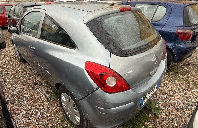 OPEL Corsa 1.2 3 porte Cosmo