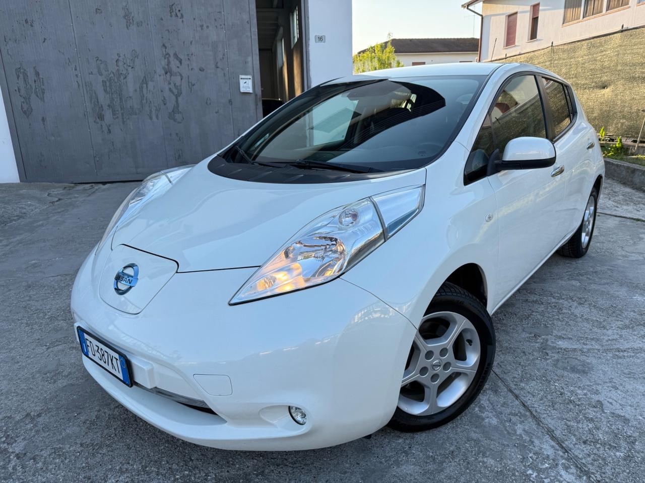 Nissan Leaf Tekna 30KWh Solar pack Spoiler 2016